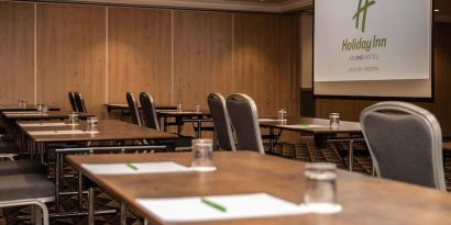 Professional meeting room at Holiday Inn Leicester-Wigston.