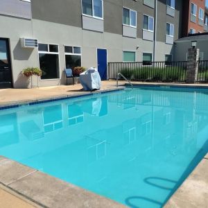 Refreshing outdoor pool at Holiday Inn Express Newberg - Wine Country.