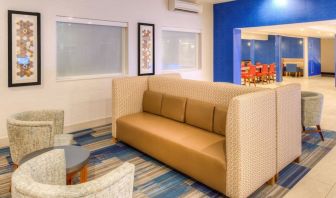 Lobby and coworking lounge at Holiday Inn Express Newberg - Wine Country.