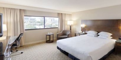 Day use room with work desk at Hyatt Regency Milwaukee.
