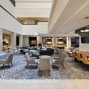 Lobby and coworking lounge at Hyatt Regency Milwaukee.