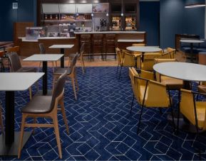 Dining area perfect for coworking at Courtyard By Marriott Tampa Oldsmar.