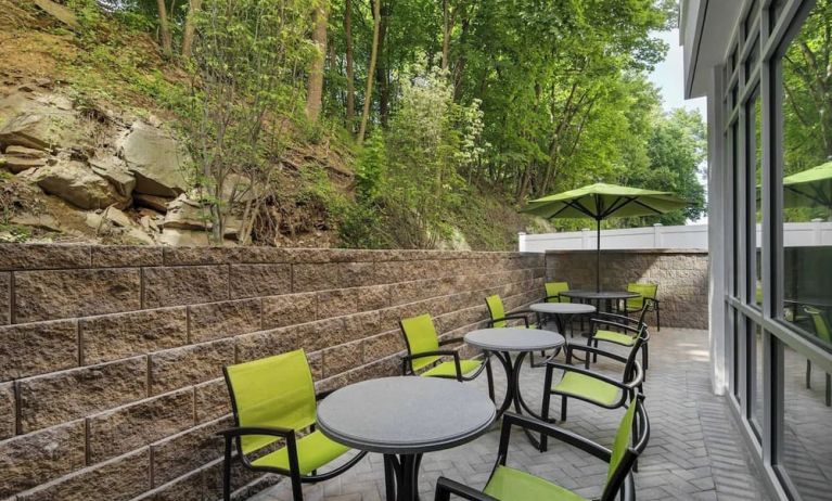 Outdoor seats available at SpringHill Suites Tuckahoe.