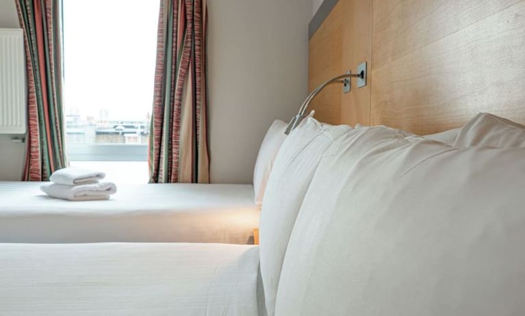 Day use twin room at Belgrave Oval London Hotel.