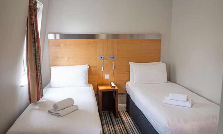 Day use twin room at Belgrave Oval London Hotel.