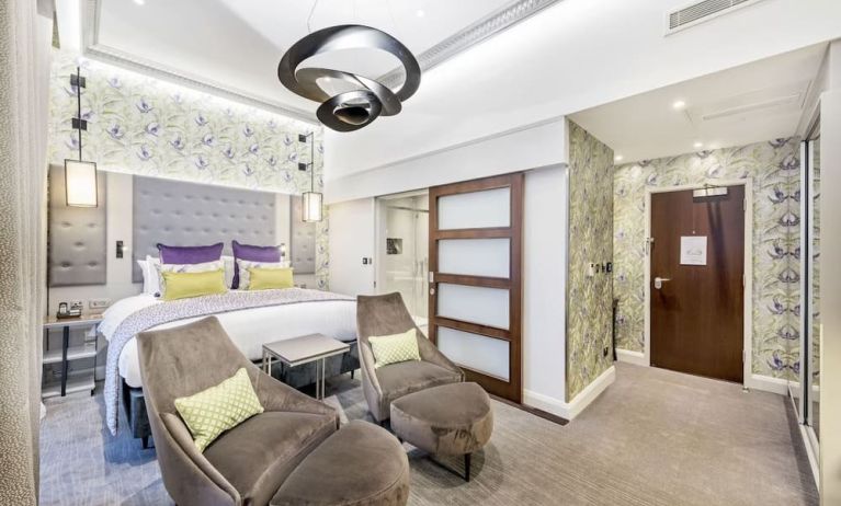 Day use junior suite at Mercure London Hyde Park Hotel.