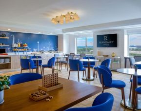 Lounge area perfect for coworking at Renaissance Meadowlands Hotel.