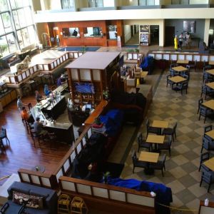 Dining area perfect for coworking at Atrium Hotel & Suites.