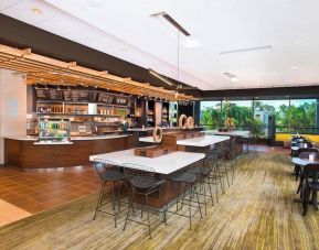 Dining area perfect for coworking at Courtyard By Marriott Redwood City.