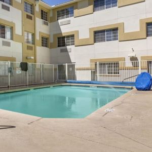 Refreshing outdoor pool at Comfort Suites Phoenix Airport.