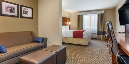 Day use room with living area at Comfort Suites Phoenix Airport.