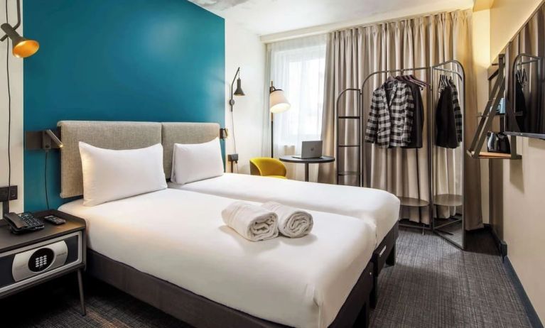 Bright and spacious day use twin room at Ibis London Blackfriars Hotel.