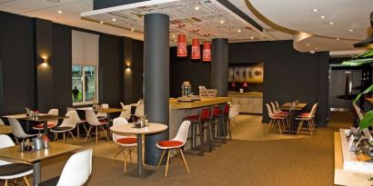 Dining area at ibis Sheffield City.