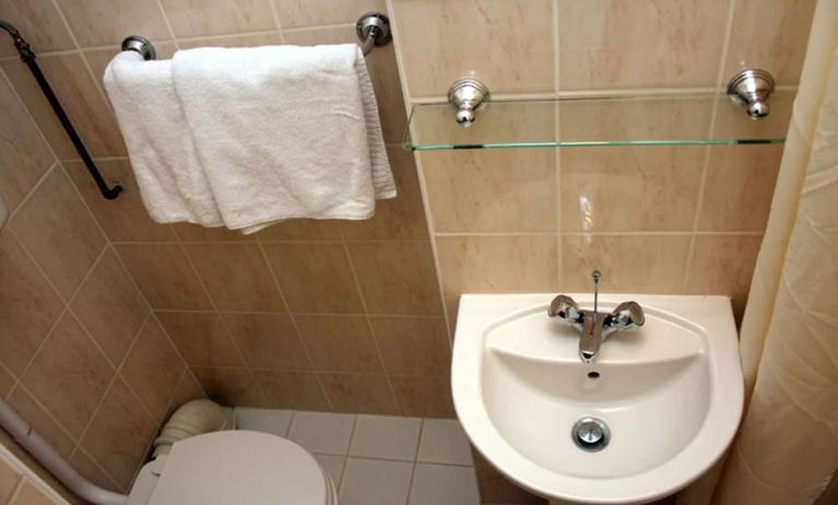 Guest bathroom at Elmwood Hotel.