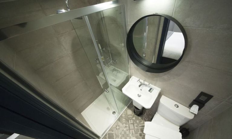 Private guest bathroom at The House Of Toby Hotel.