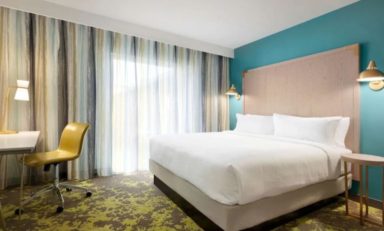 Day use room with natural light at Embassy Suites Boulder.
