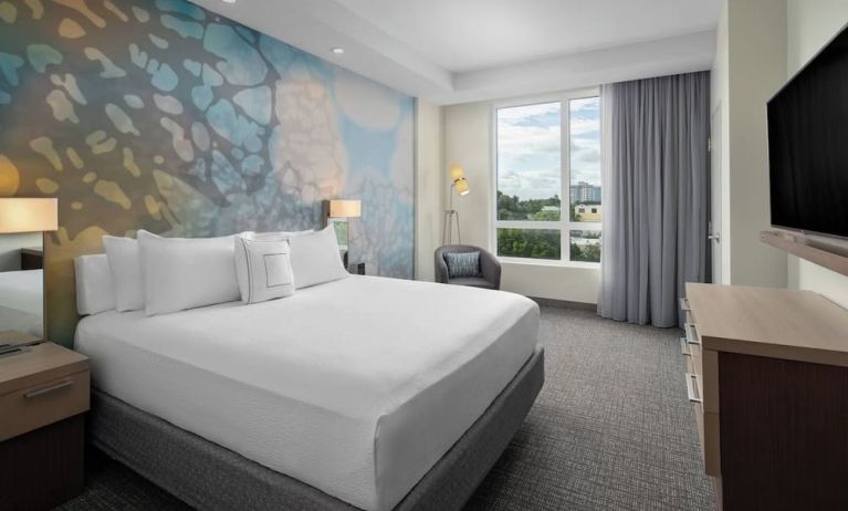 Day use room with natural light at Courtyard Delray Beach.
