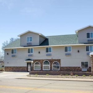 Hotel exterior at Rodeway Inn Milford.