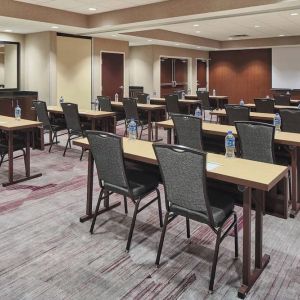 Meeting room at Courtyard Bossier City.