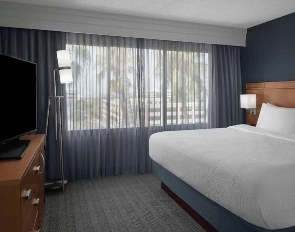 Day use room with natural light at Courtyard By Marriott Cypress Anaheim.
