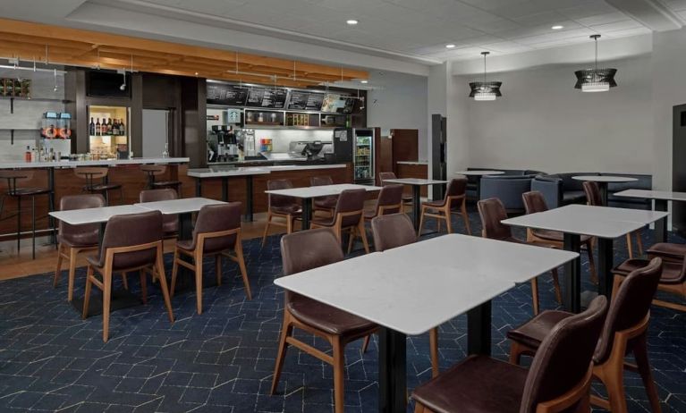 Dining area perfect for coworking at Courtyard By Marriott Cypress Anaheim.