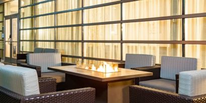 Firepit outdoor at Courtyard By Marriott Santa Ana Orange County.