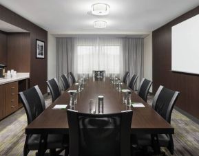 Professional meeting room at Courtyard By Marriott Ruston.