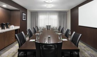 Professional meeting room at Courtyard By Marriott Ruston.