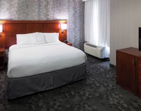 Day use room with natural light at Courtyard By Marriott Santa Clarita Valencia.