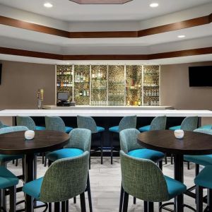 Hotel bar at DoubleTree Suites By Hilton Hotel Charlotte - SouthPark.