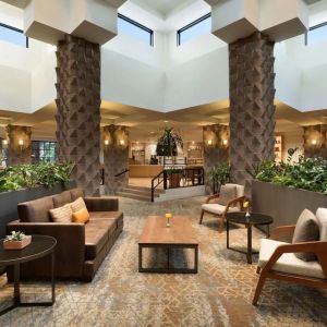 Lobby and coworking lounge at DoubleTree By Hilton Scottsdale.