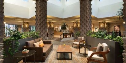 Lobby and coworking lounge at DoubleTree By Hilton Scottsdale.