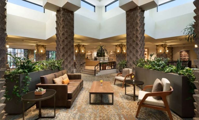 Lobby and coworking lounge at DoubleTree By Hilton Scottsdale.