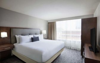 Day use room with natural light at Embassy Suites By Hilton Fort Worth Downtown.
