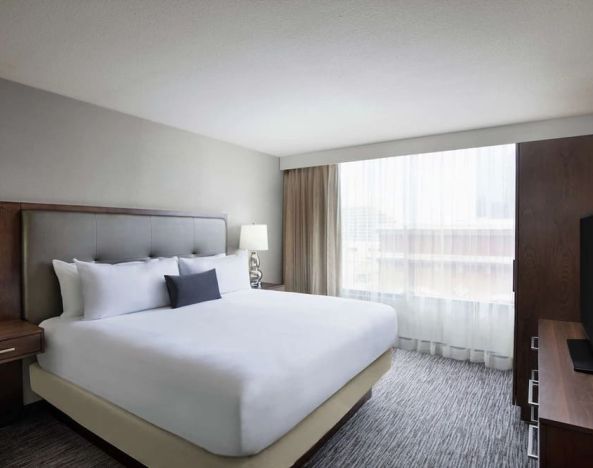 Day use room with natural light at Embassy Suites By Hilton Fort Worth Downtown.
