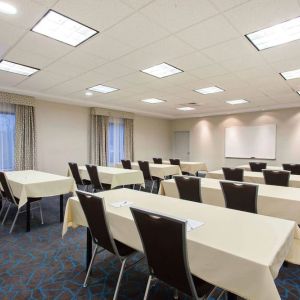 Meeting room at Hampton Inn & Suites Clovis.