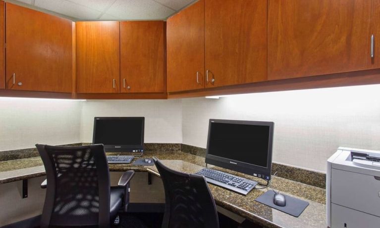 Business center available at Hampton Inn & Suites Clovis.