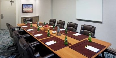 Meeting room at Hilton Garden Inn Sacramento/South Natomas.