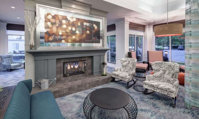 Lobby and coworking lounge at Hilton Garden Inn Sacramento/South Natomas.