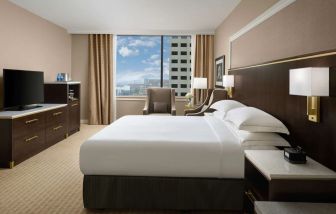 Day use room with natural light at Hilton Indianapolis Hotel & Suites.
