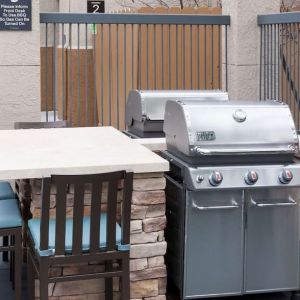 BBQ/picnic area at Homewood Suites By Hilton San Jose Airport-Silicon Valley.