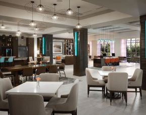 Dining area perfect for coworking at Marriott Boca Raton.