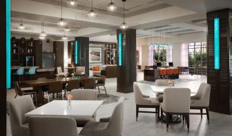 Dining area perfect for coworking at Marriott Boca Raton.