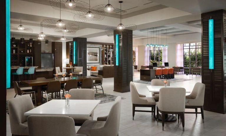 Dining area perfect for coworking at Marriott Boca Raton.