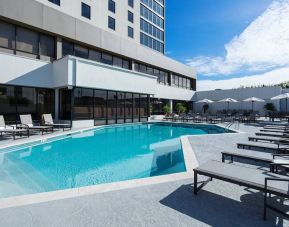 Refreshing outdoor pool at Marriott Baton Rouge.