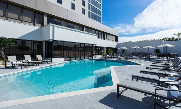 Refreshing outdoor pool at Marriott Baton Rouge.