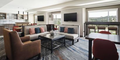 Lobby and coworking lounge at Marriott Del Mar.