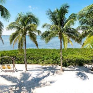 each seating and access at Parrot Key Hotel & Villas.