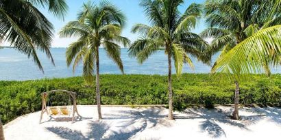 each seating and access at Parrot Key Hotel & Villas.