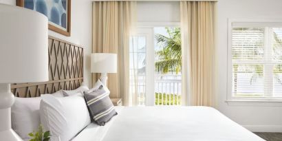 Romantic king room at Parrot Key Hotel & Villas.